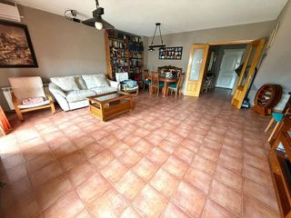Casa adosada en venta en Yeles