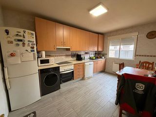 Casa adosada en venta en Yeles