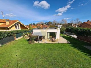 Chalet en venta en Bernueces en Gijón