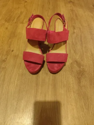 Sandalias tacón fucsia talla 37