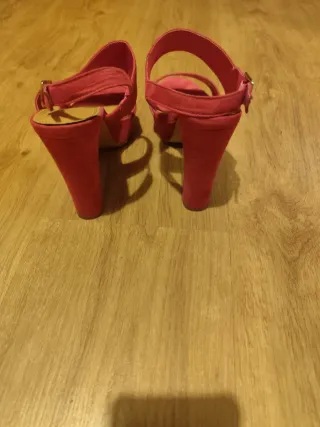Sandalias tacón fucsia talla 37