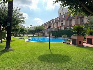 Casa adosada en venta en Playa de San Juan en Alicante