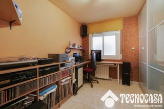 Piso en venta en Ca n'Aurell en Terrassa