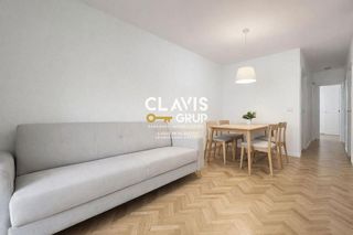 Ático en venta en Les Roquetes en Barcelona