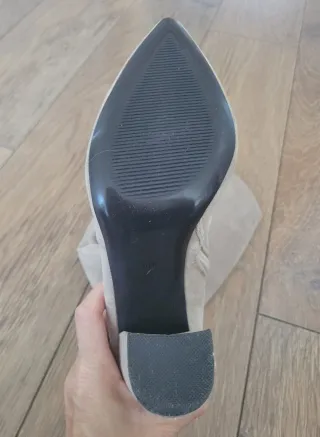 Stivali alti beige da donna