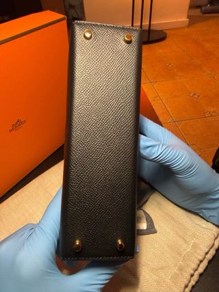 Hermes Mini Kelly 2025 Negro Oro Auténtico