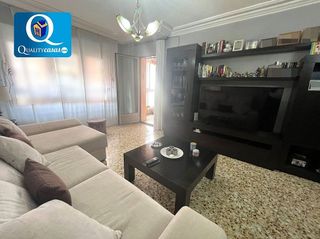 Piso en venta en Campoamor en Alicante