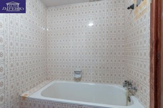 Piso en venta en Polígono Cartuja – La Paz en Granada