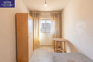 Piso en venta en Polígono Cartuja – La Paz en Granada
