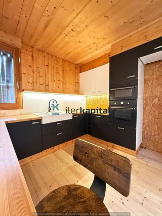 Chalet en venta en Joc de la Bola - Camps d'Esports - Ciutat Jardí - Montcada en Lleida