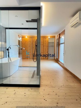 Chalet en venta en Joc de la Bola - Camps d'Esports - Ciutat Jardí - Montcada en Lleida
