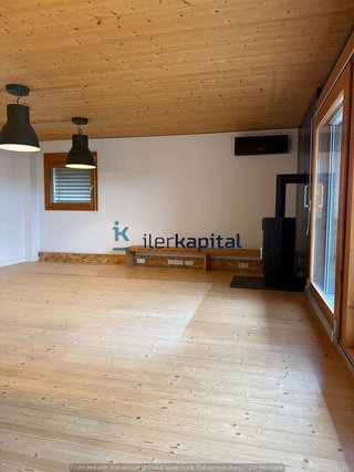 Chalet en venta en Joc de la Bola - Camps d'Esports - Ciutat Jardí - Montcada en Lleida