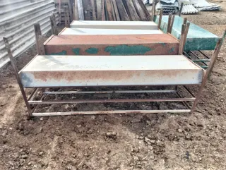 Comederos  metálicos para animales