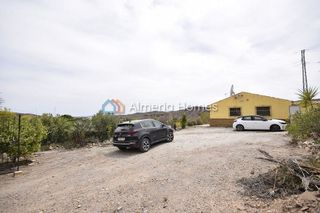 Casa en venta en Oria