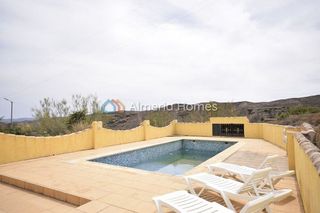 Casa en venta en Oria