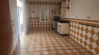 Casa adosada en venta en Puebla de la Calzada