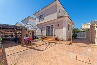 Chalet en venta en Capellanía - Retamar en Alhaurín de la Torre