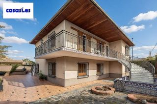 Chalet en venta en Gójar