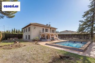 Chalet en venta en Gójar