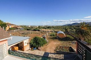 Casa adosada en venta en Pego