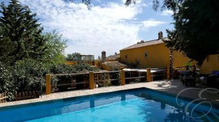 Cortijo en venta en Baza