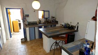 Cortijo en venta en Baza