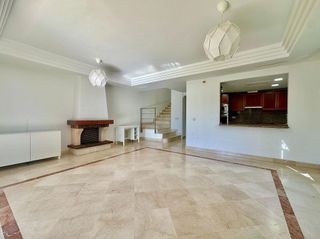 Casa pareada en venta en Calahonda en Mijas