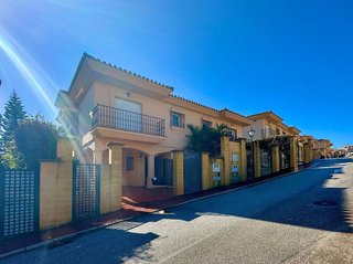 Casa pareada en venta en Riviera del Sol en Mijas