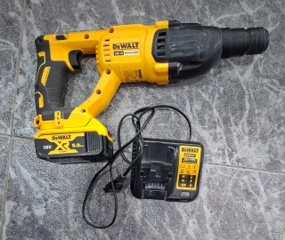 Martillo Perforador DeWalt DCH133 18V XR poco uso