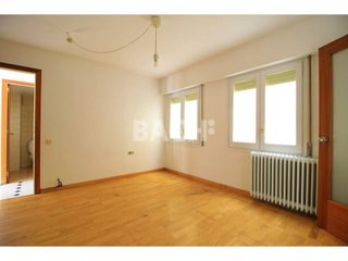 Piso en venta en Remei-Montseny-La Guixa en Vic