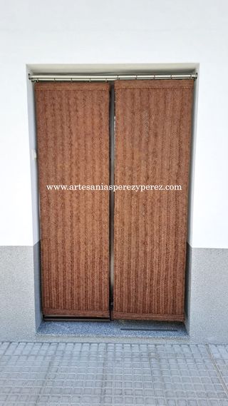 Paneles correderos de esparto natural