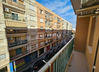 Piso en venta en Torrefiel en Valencia
