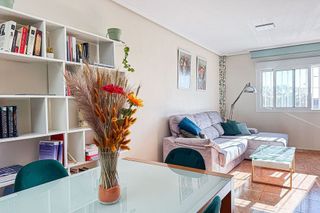 Piso en venta en El Ingenio en Almería