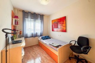 Piso en venta en El Ingenio en Almería