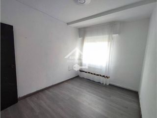 Piso en venta en Portillejo - Valdegastea en Logroño