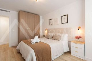 Piso en venta en La Goleta - San Felipe Neri en Málaga