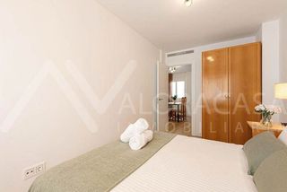 Piso en venta en La Goleta - San Felipe Neri en Málaga