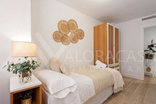 Piso en venta en La Goleta - San Felipe Neri en Málaga