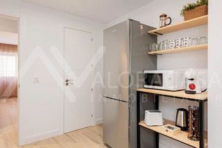 Piso en venta en La Goleta - San Felipe Neri en Málaga