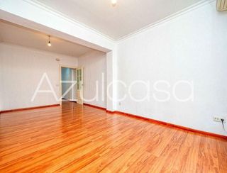 Piso en venta en Ensanche - Diputación en Alicante