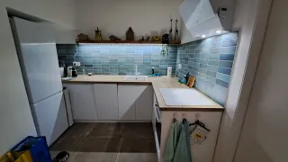 Campana extractora de cocina blanca