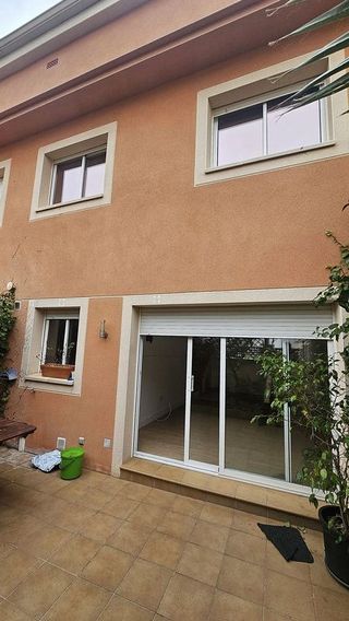 Casa adosada en venta en Centro en Roda de Barà