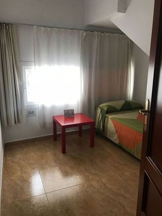 Piso en alquiler en Plaza de Toros - Santa Rita en Almería