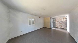 Chalet en venta en Lora del Río