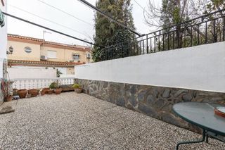 Casa adosada en venta en Ogíjares