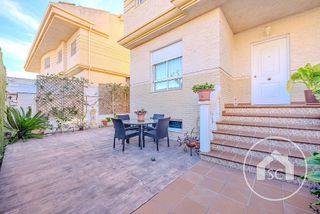 Chalet en venta en Elda