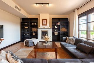 Casa adosada en venta en Benahavís