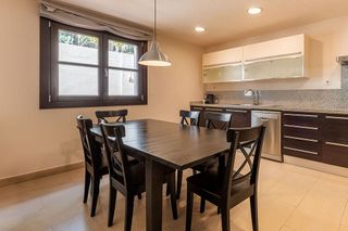 Casa adosada en venta en Benahavís