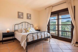 Casa adosada en venta en Benahavís