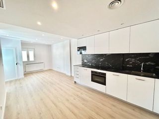 Piso en alquiler en Paseo Constitución - Las Damas en Zaragoza